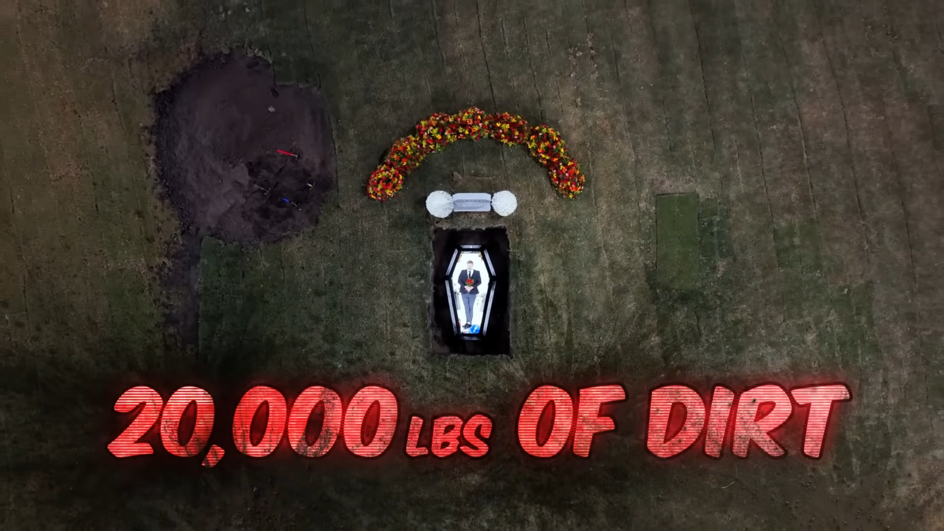 YouTuber「MrBeast」瞓棺材「活埋自己7日」完成前。(MrBeast截圖)