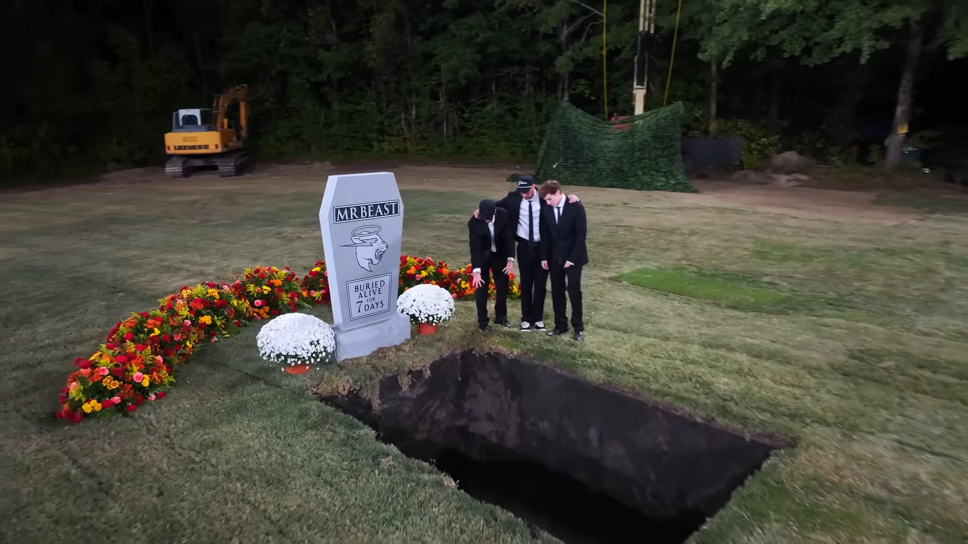 YouTuber「MrBeast」瞓棺材「活埋自己7日」完成前。(MrBeast截圖)