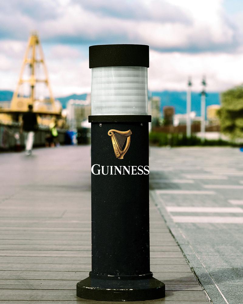 張蔓莎就像 Guinness健力士獨有的黑色魔力一樣,其實一直 就在身邊,無處不在。