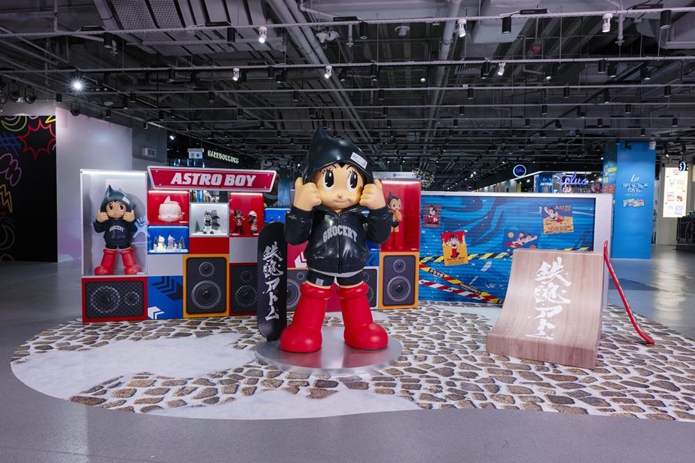 來到街頭風格的滑板場,還可以欣賞ToyQube為是次活動特別推出及熱賣的阿童木設計單品及收藏品。