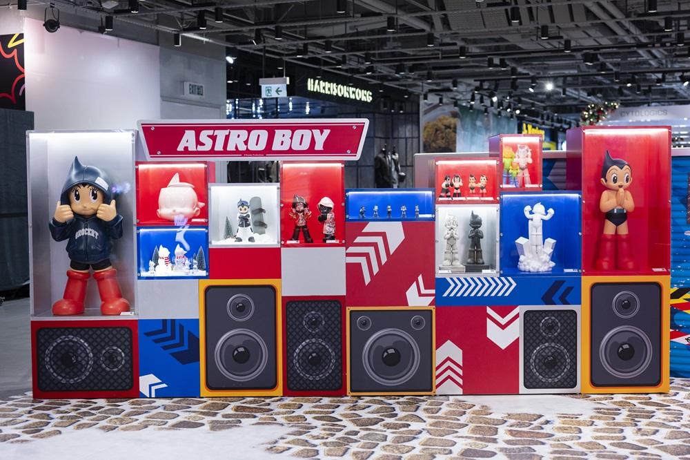 來到街頭風格的滑板場,還可以欣賞ToyQube為是次活動特別推出及熱賣的阿童木設計單品及收藏品。