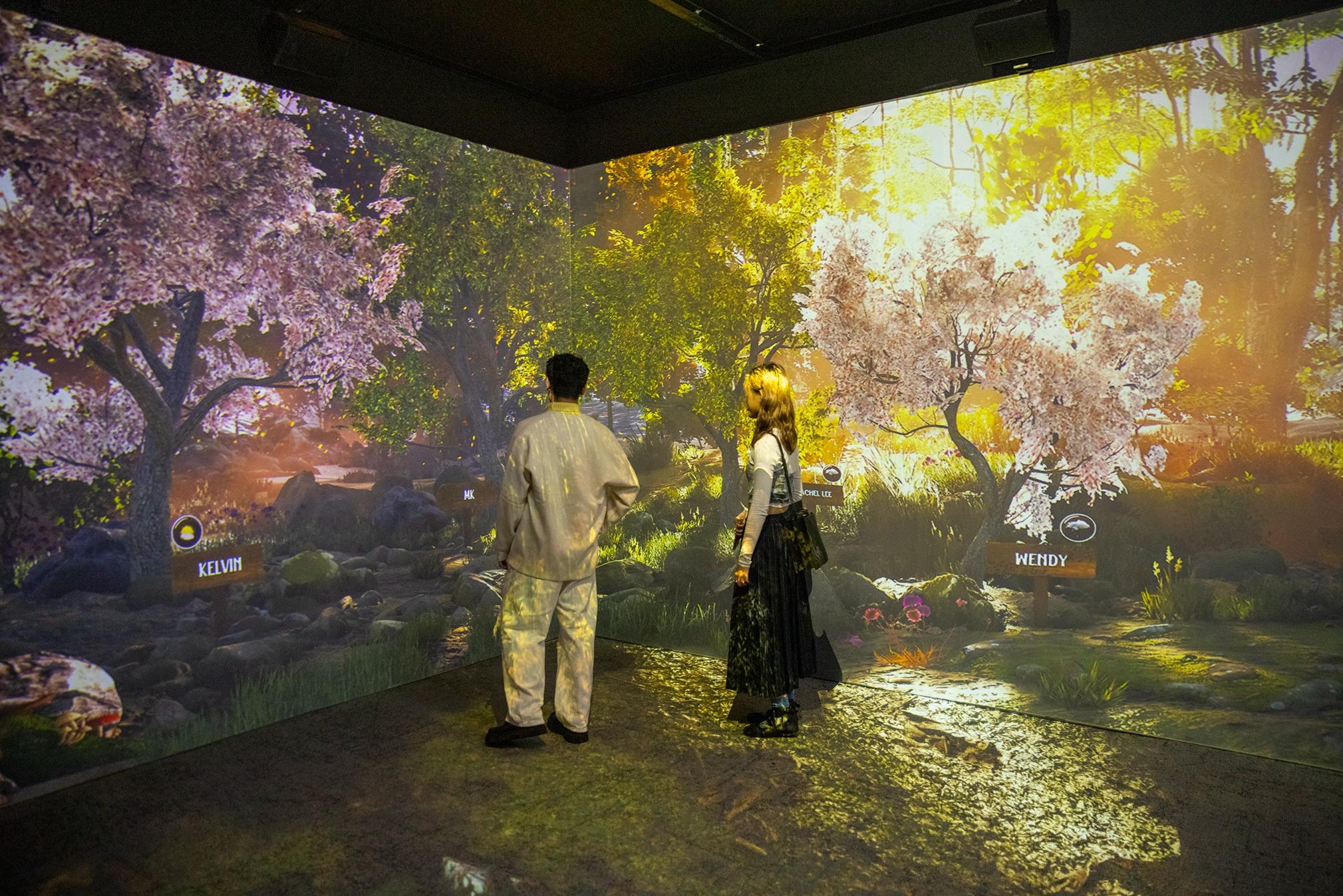 L’OCCITANE HOTEL沉浸式體驗館內有杏仁森林沉浸式體驗,可體驗「虛擬植樹」。