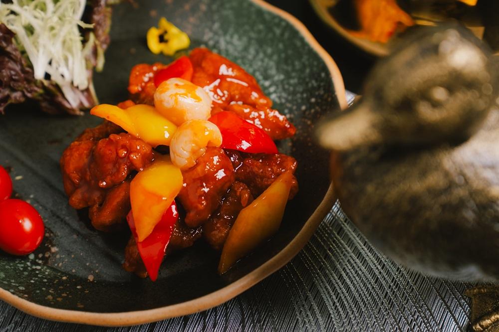 荔枝山楂咕嚕肉