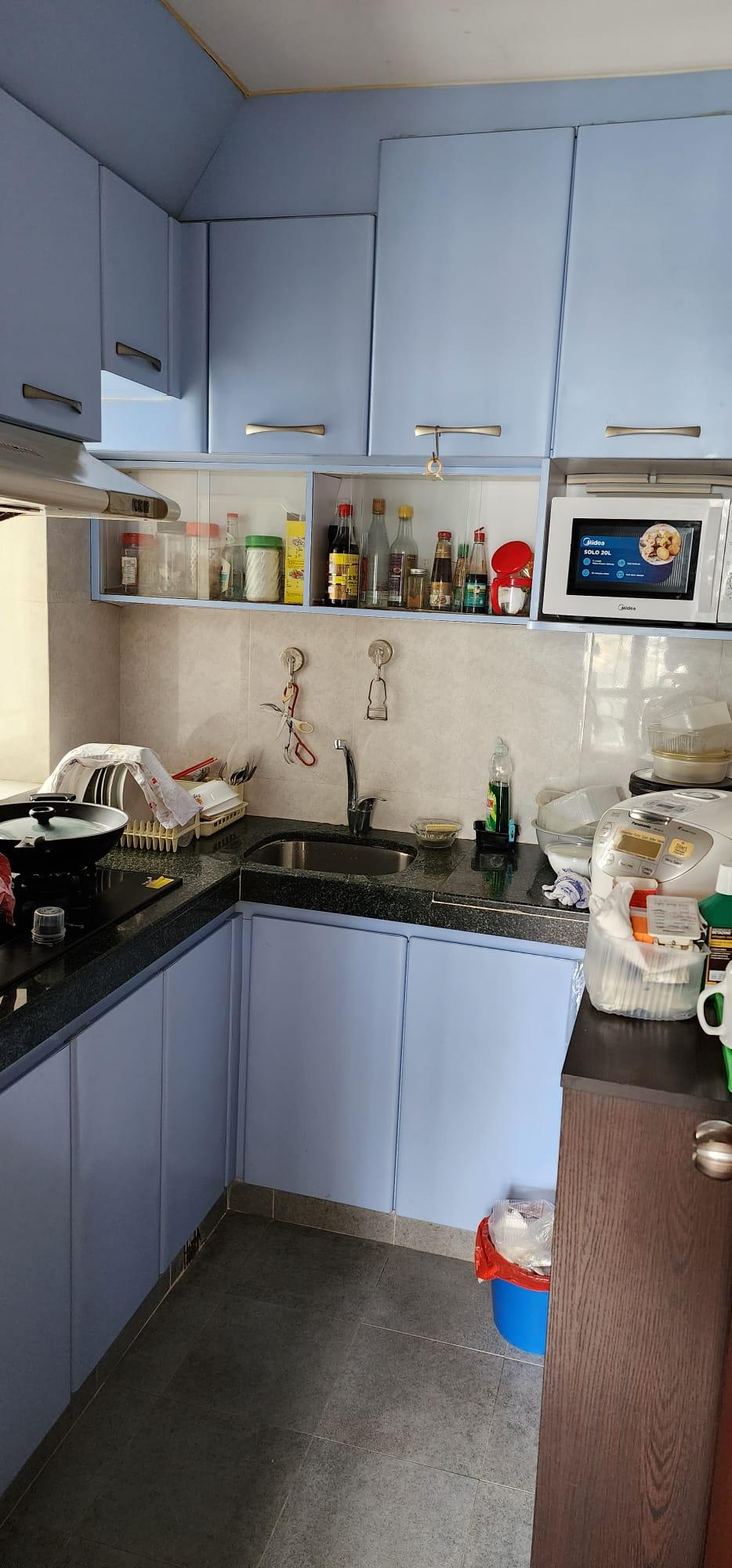 廚房裝修保養得宜,仍企理新淨。(代理提供)