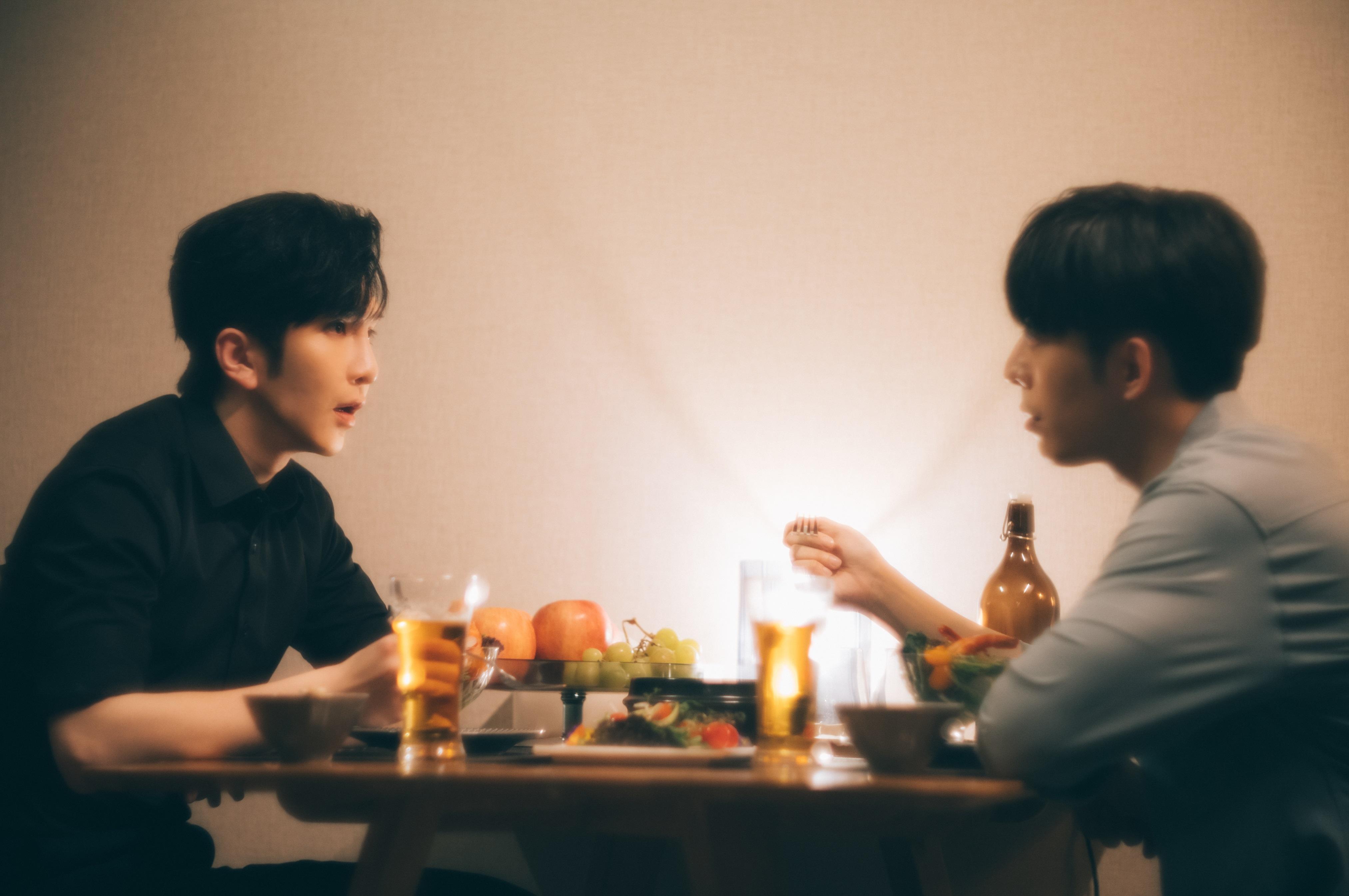 Edan與Anson Lo在港版《社內相親》多作嘗試,以自己的方式演繹角色。