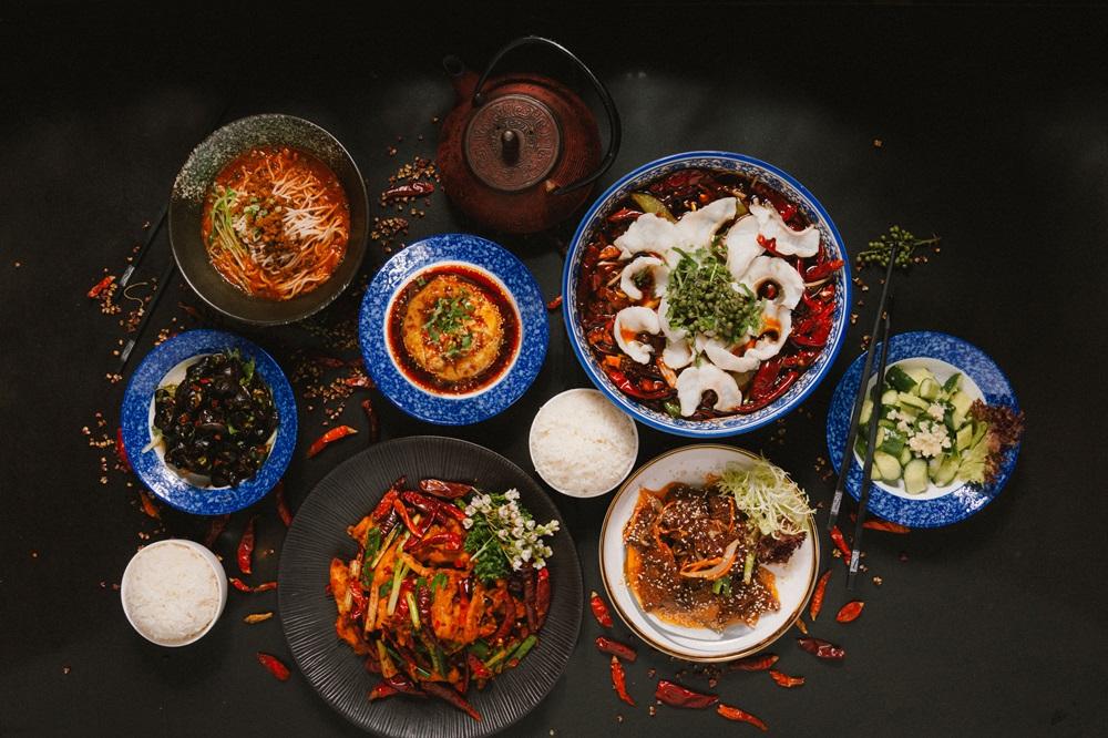 呇擅長香辣精巧的四川菜,是香港及新加坡的著名飲食品牌。