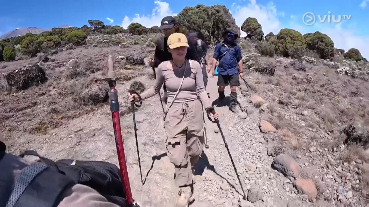 咖喱自言經常從減肥、參加《造星》或做醫美醫生,都經常被潑冷水。(《無制限探險隊》截圖)