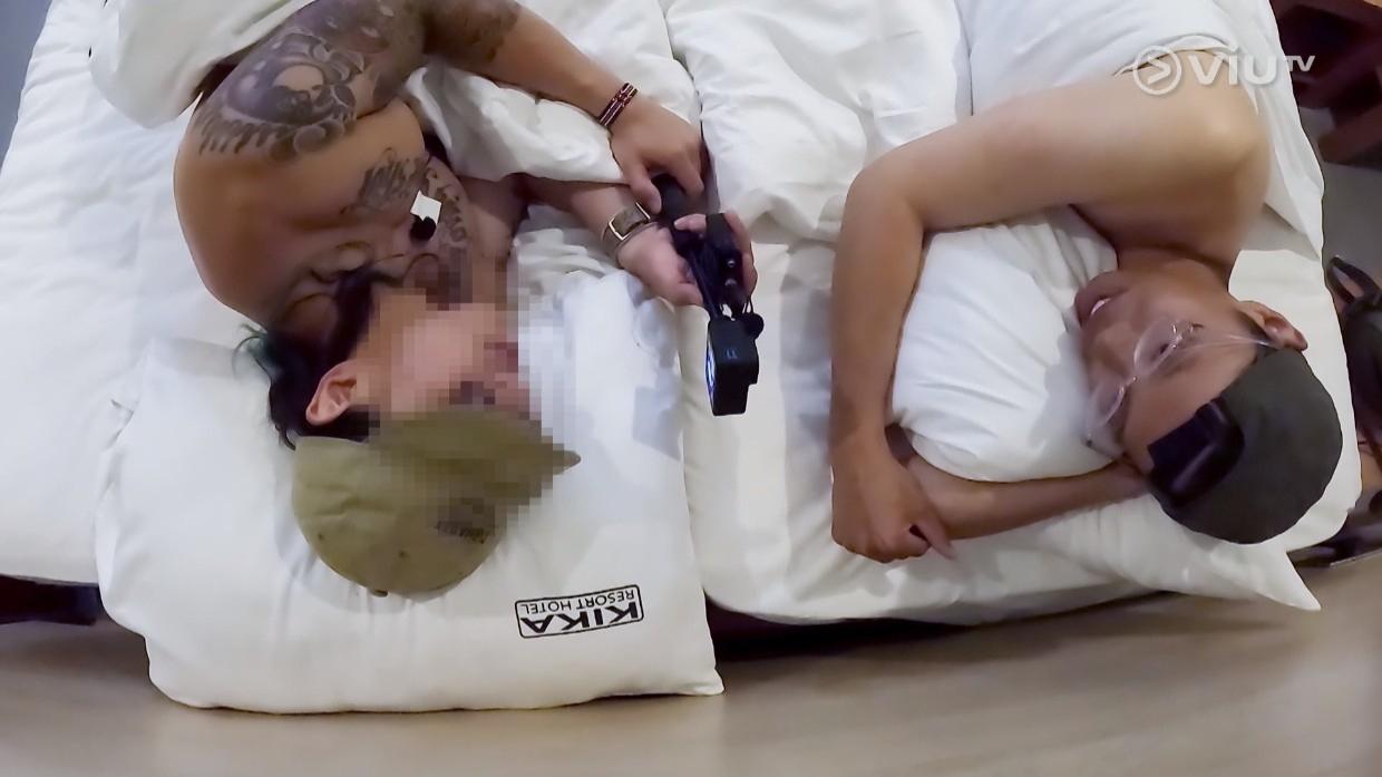 Agent L與Mike導深情剖白。《無制限探險隊》