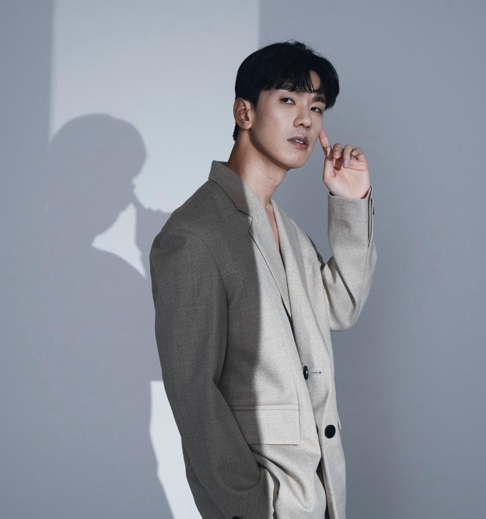 林奕匡揀選經典歌,著重襟聽多過話題性。