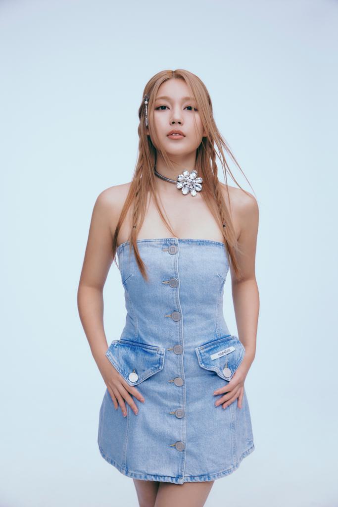 「寰亞孻女」黃淑蔓