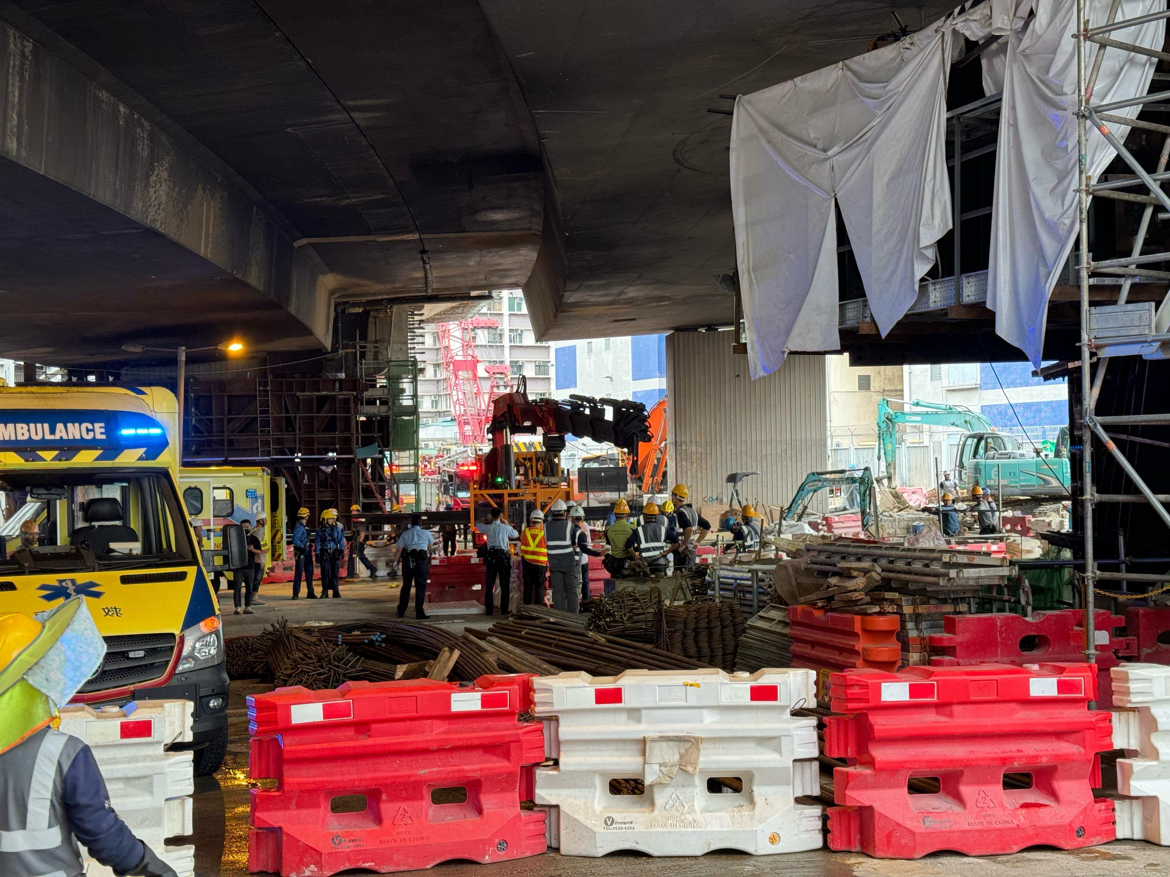 工業意外|油麻地地盤吊臂斷纜擊中4工人 工會懷疑地盤趕工無清場