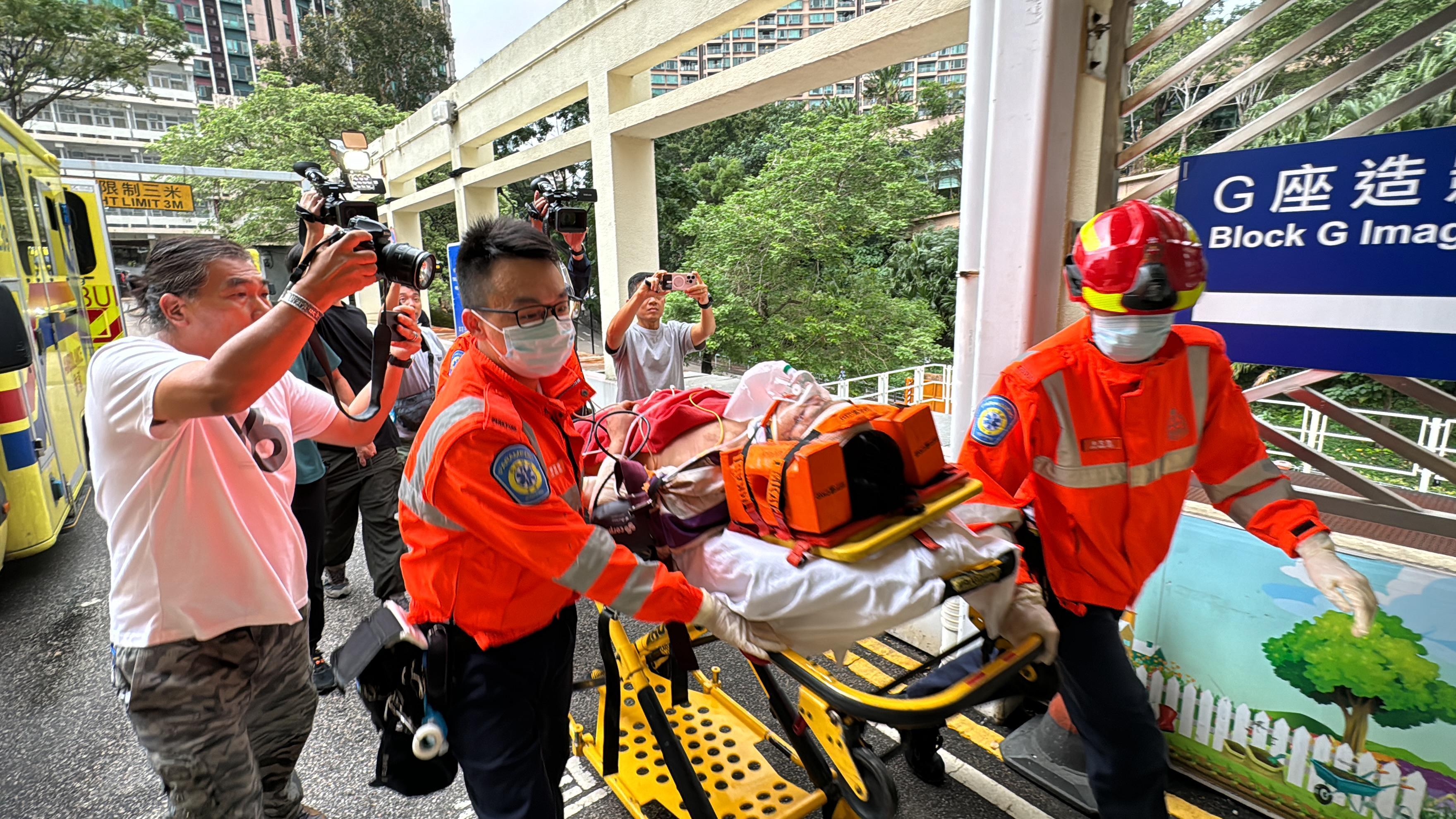 工業意外|油麻地地盤吊臂斷纜擊中4工人 工會懷疑地盤趕工無清場
