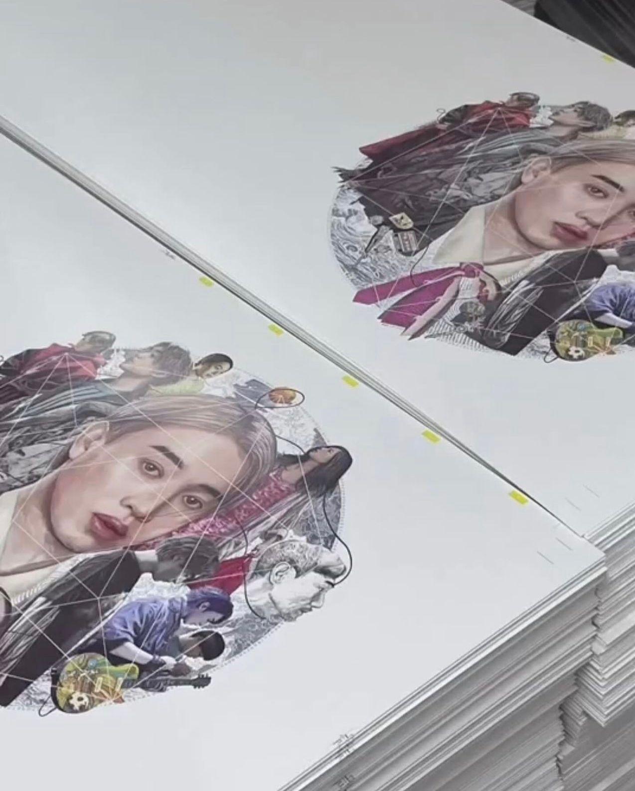 「鎖匙扣」有大量精繪畫作,全部跟歌曲MV有關。