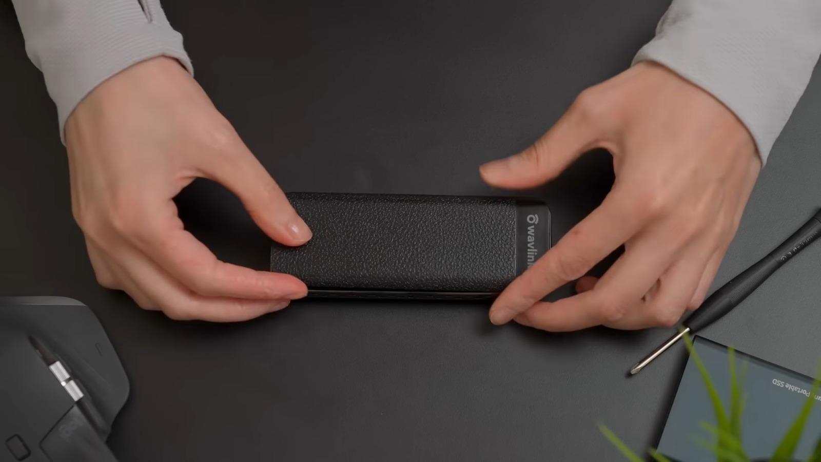 SSD外置盒安裝教學,蓋上蓋子