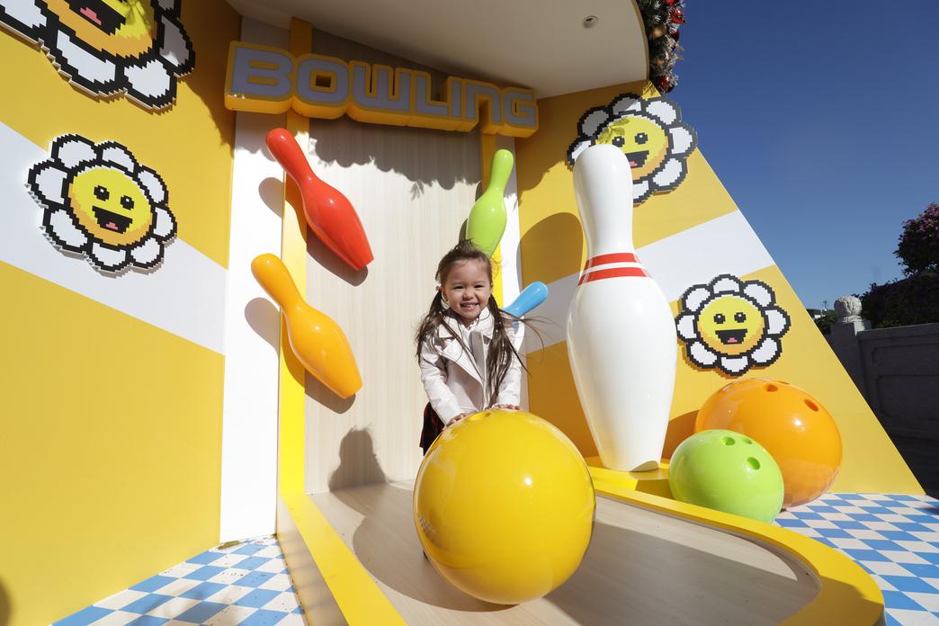 Y2K熱潮直捲昂坪360,保齡球場打卡點,讓人回憶昔日青蔥歲月。