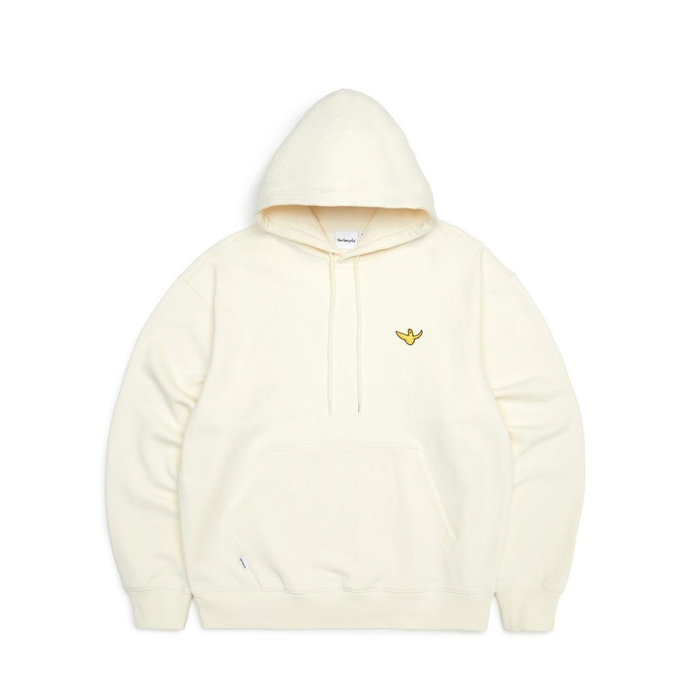 Signature Sweatshirt – Woman HK$610|Mark Gonzales擅長以一種充滿童趣的筆觸創作塗鴉圖案。衛衣設計以韓系時尚人氣的粉紅色調,配搭趣怪的熊仔印花,加上短身的裁剪,方便營造穿搭層次;配襯時下流行的高腰褲款亦能夠修飾身形比例。