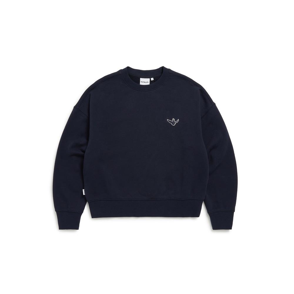 Signature Sweatshirt – Woman HK$610|Mark Gonzales擅長以一種充滿童趣的筆觸創作塗鴉圖案。衛衣設計以韓系時尚人氣的粉紅色調,配搭趣怪的熊仔印花,加上短身的裁剪,方便營造穿搭層次;配襯時下流行的高腰褲款亦能夠修飾身形比例。