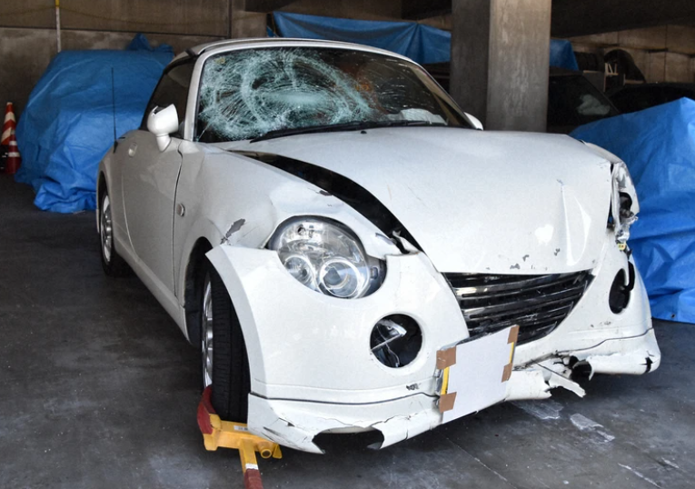 福岡私家車衝行人路10傷 4名女高中生重傷(網上圖片)