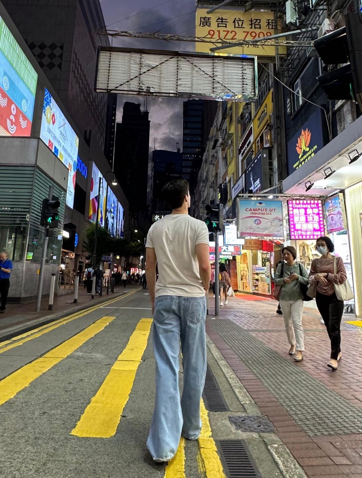 Henry Moodie首次來港即到處打卡。