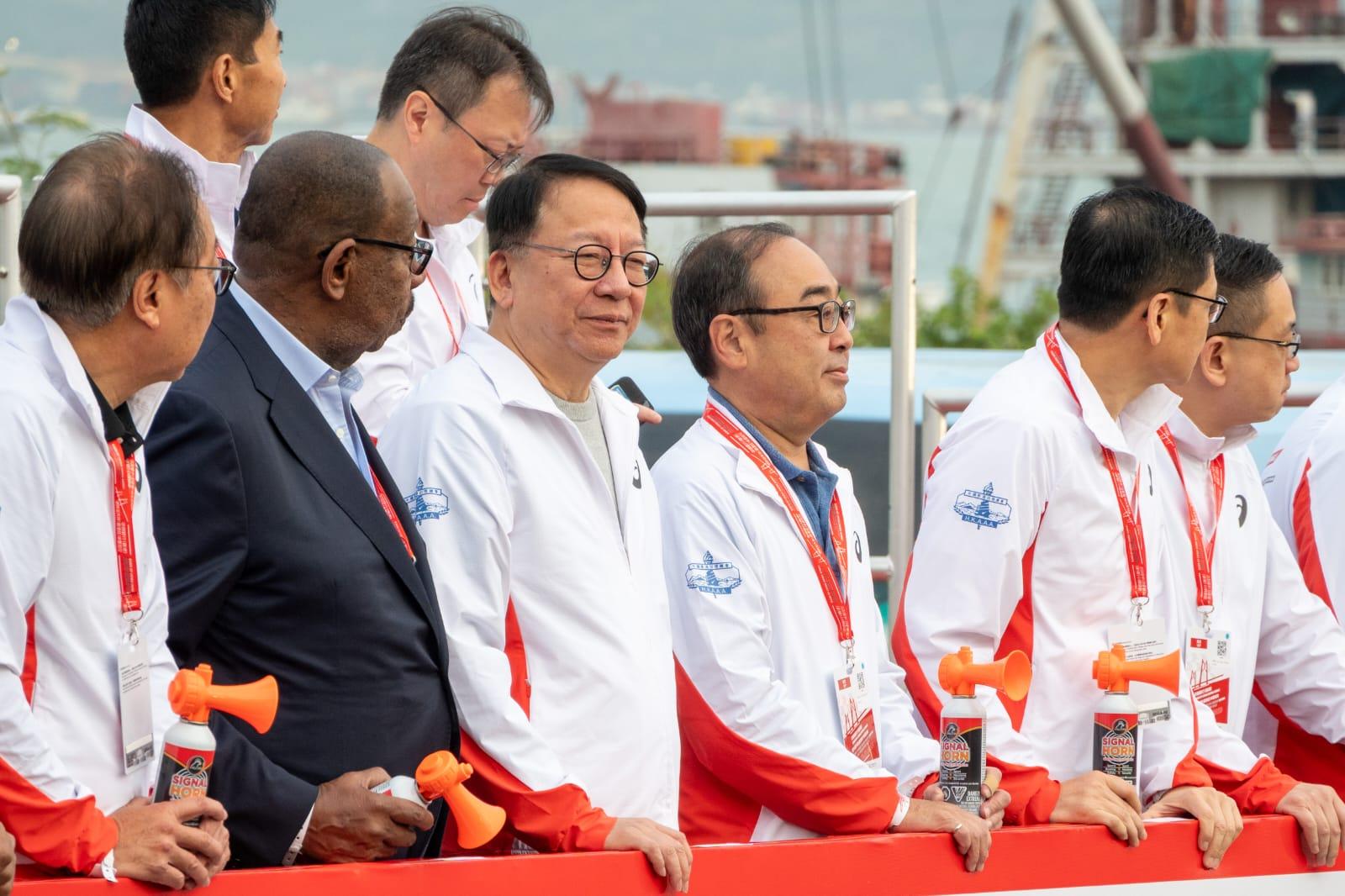 政務司長陳國基主持起步禮。(陳奕釗攝)