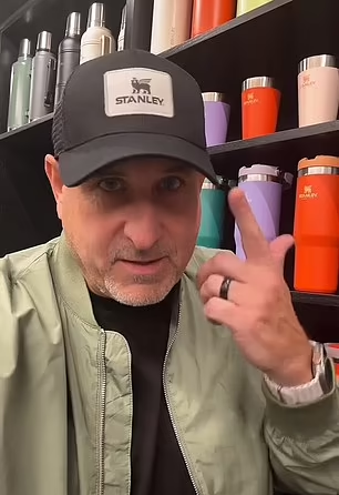 公司總裁拍片說會送事主一輛新車。(互聯網)