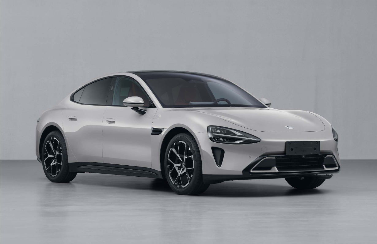 企業動態|小米純電動車爆光 股價反高潮