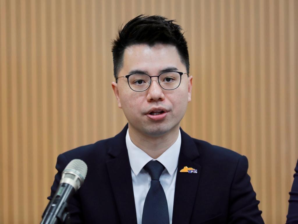 黃大仙警區刑事部高級督察麥寧峰指,由於援交及裸聊騙案損失金額相對較低,大多數受害人因案件性質尷尬不去報警,增加警方調查的難度。