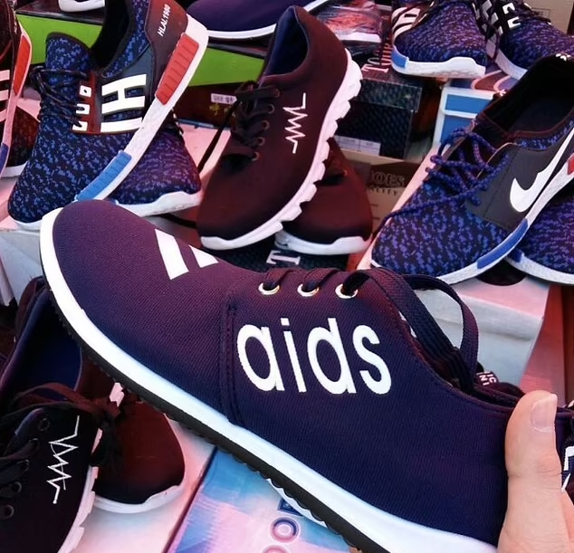 「愛滋鞋」。(互聯網)