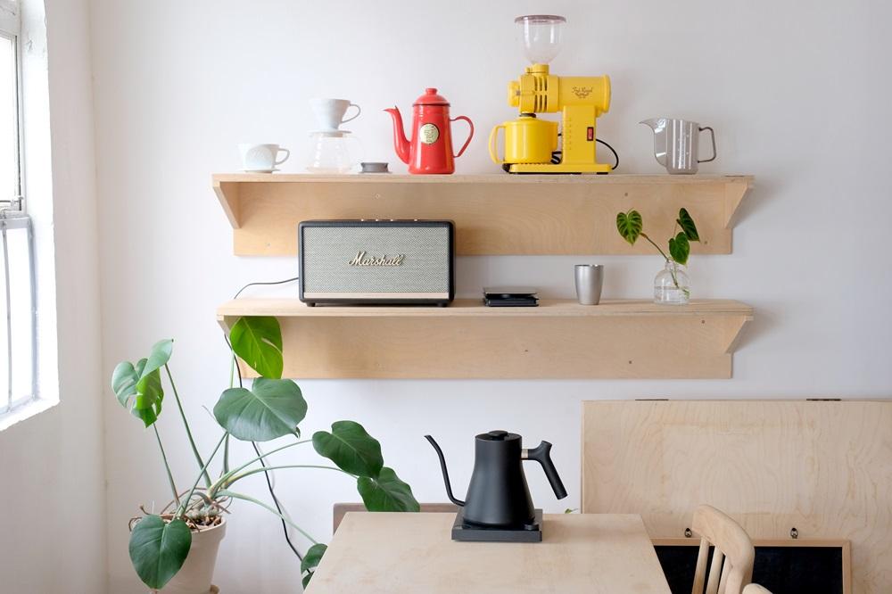 除咖啡外,該店還搜羅了來自日本各地的咖啡用品配件、生活雜貨和碗碟廚具。