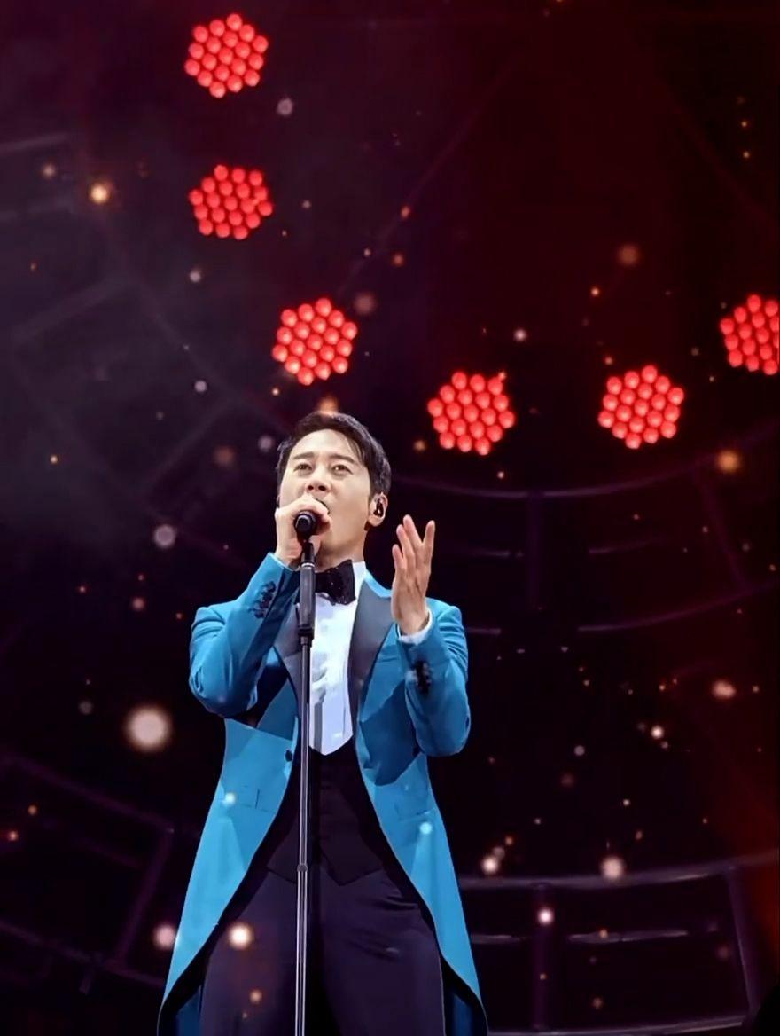 全十場《Leon黎明紅館演唱會2023》,黎明大唱昔日金曲。