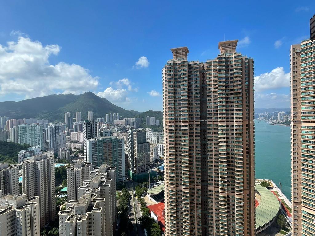 藍灣半島高層兩房減價80萬 外區客一睇即買作「安樂窩」|單位直擊