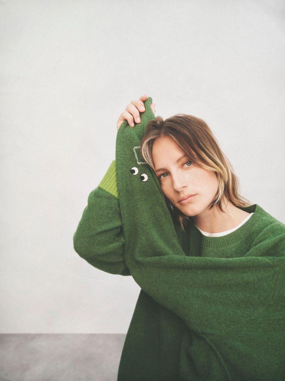 UNIQLO and ANYA HINDMARCH首個聯名系列 11月24日登場