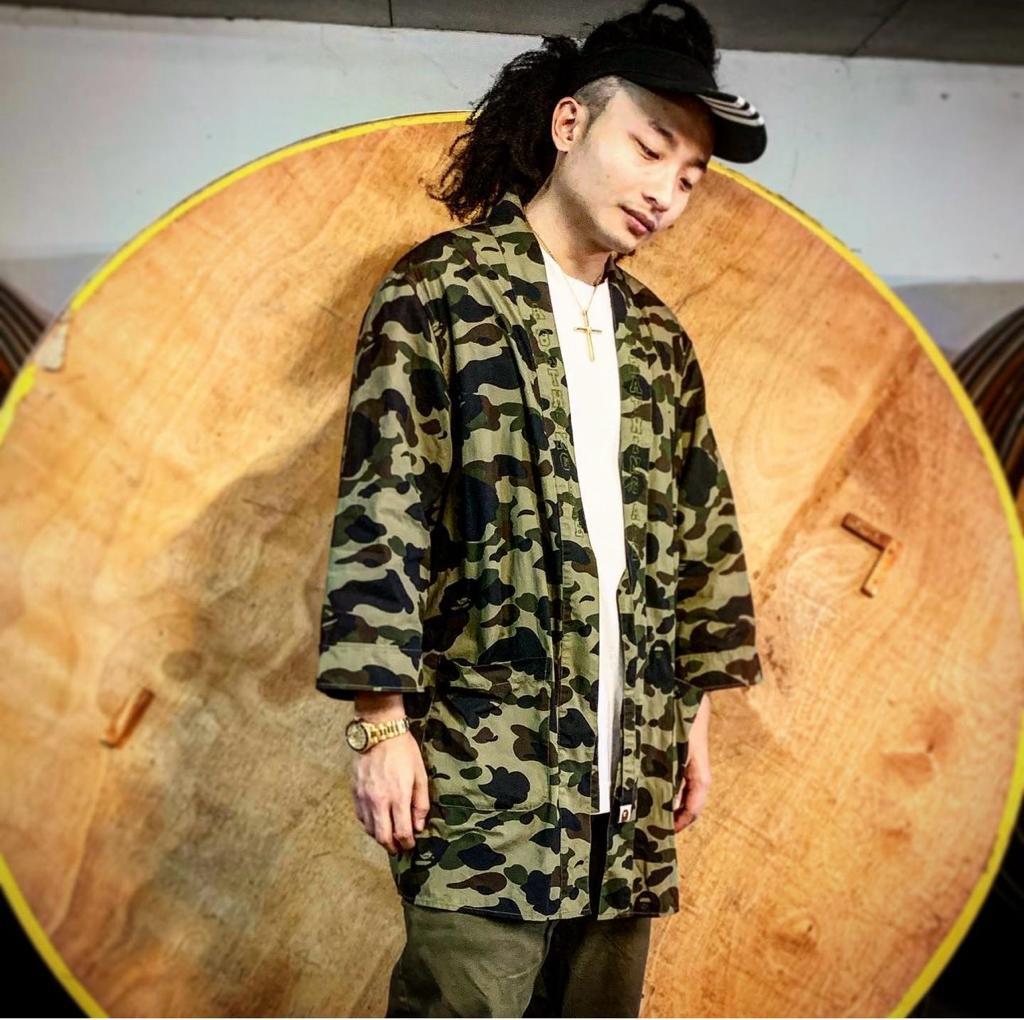 阿Dee被隊友嘲笑初出道形象騎呢,以dreadlock頭示人。