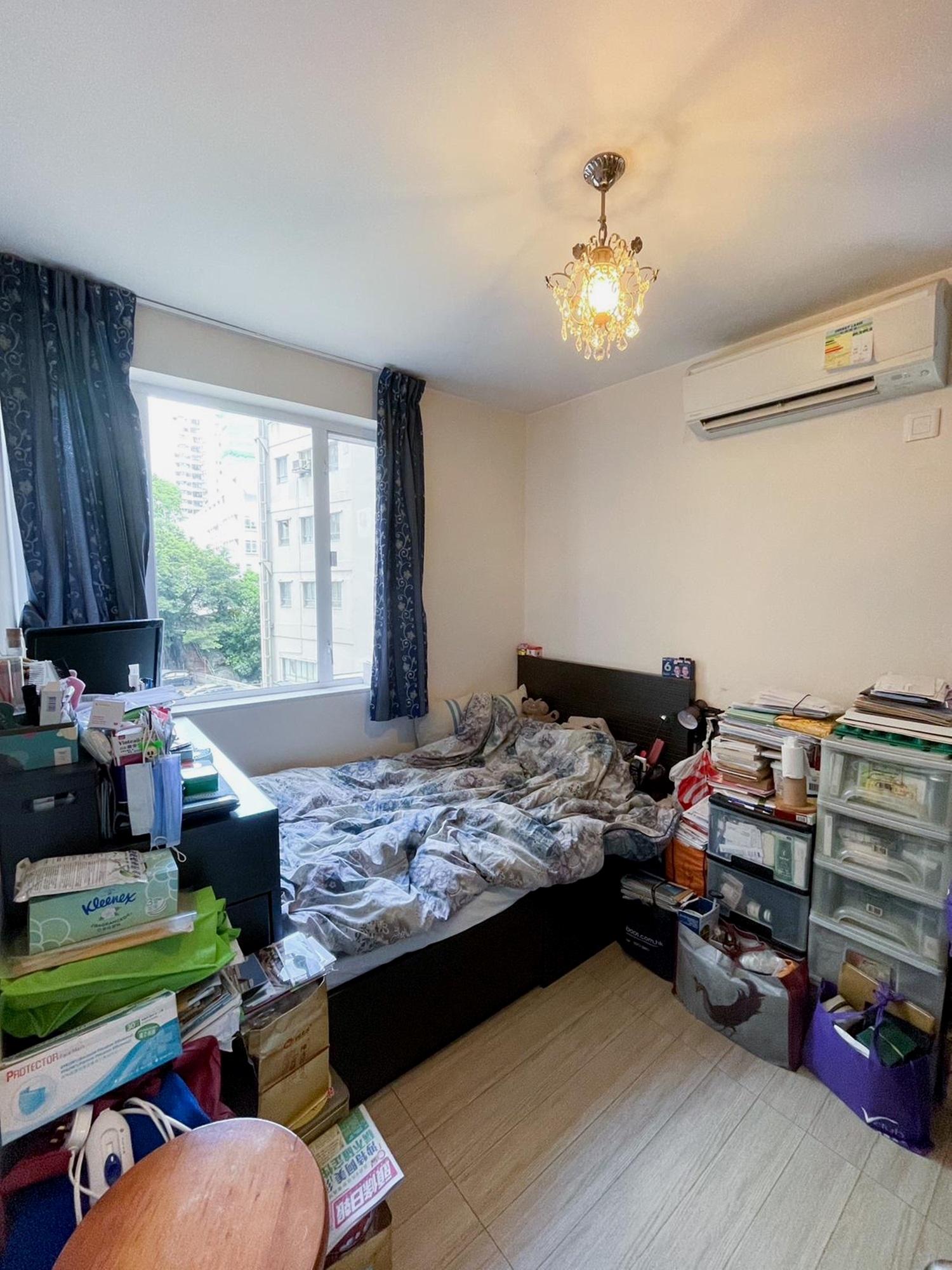 另一個睡房面積亦闊大,面向內園。