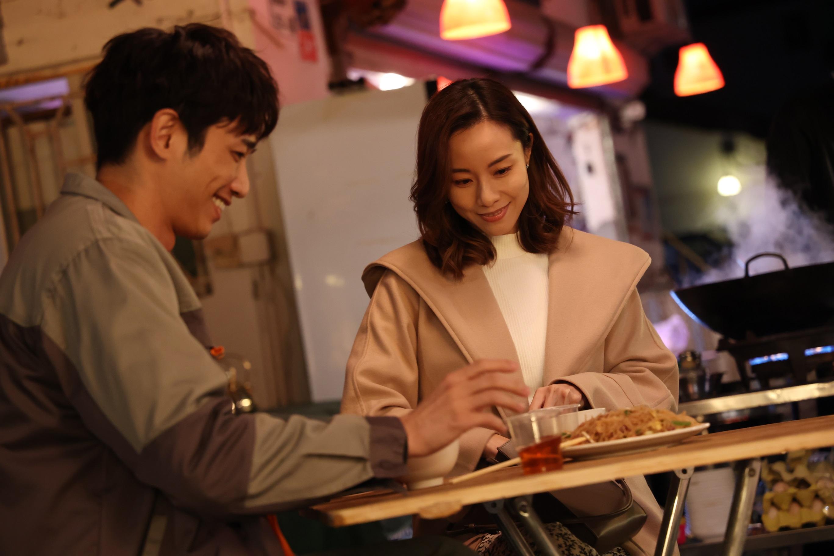 鄧麗欣與劉以豪在《白晝如焚》厬是甜蜜情侶。