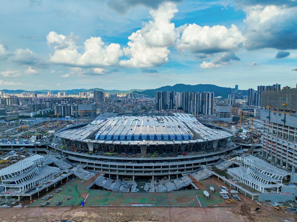 2023年7月,建設中的廣州白雲火車站。(圖片來源:視覺中國)