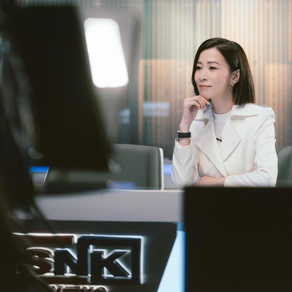 佘詩曼在《新聞女王》演主播Man姐入型入格,事前下了不少功夫。