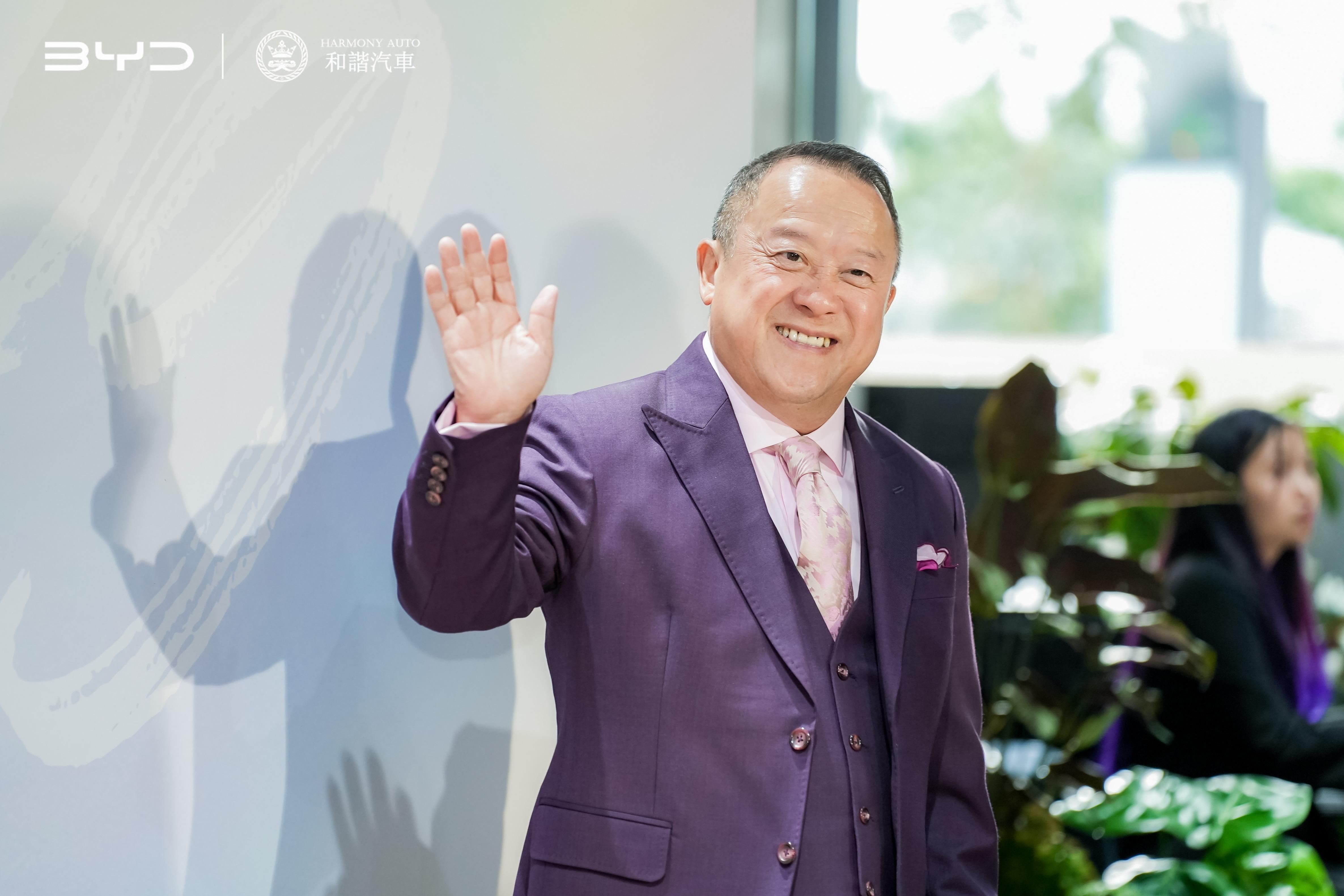 曾志偉先生分享駕駛比亞迪汽車的感受。