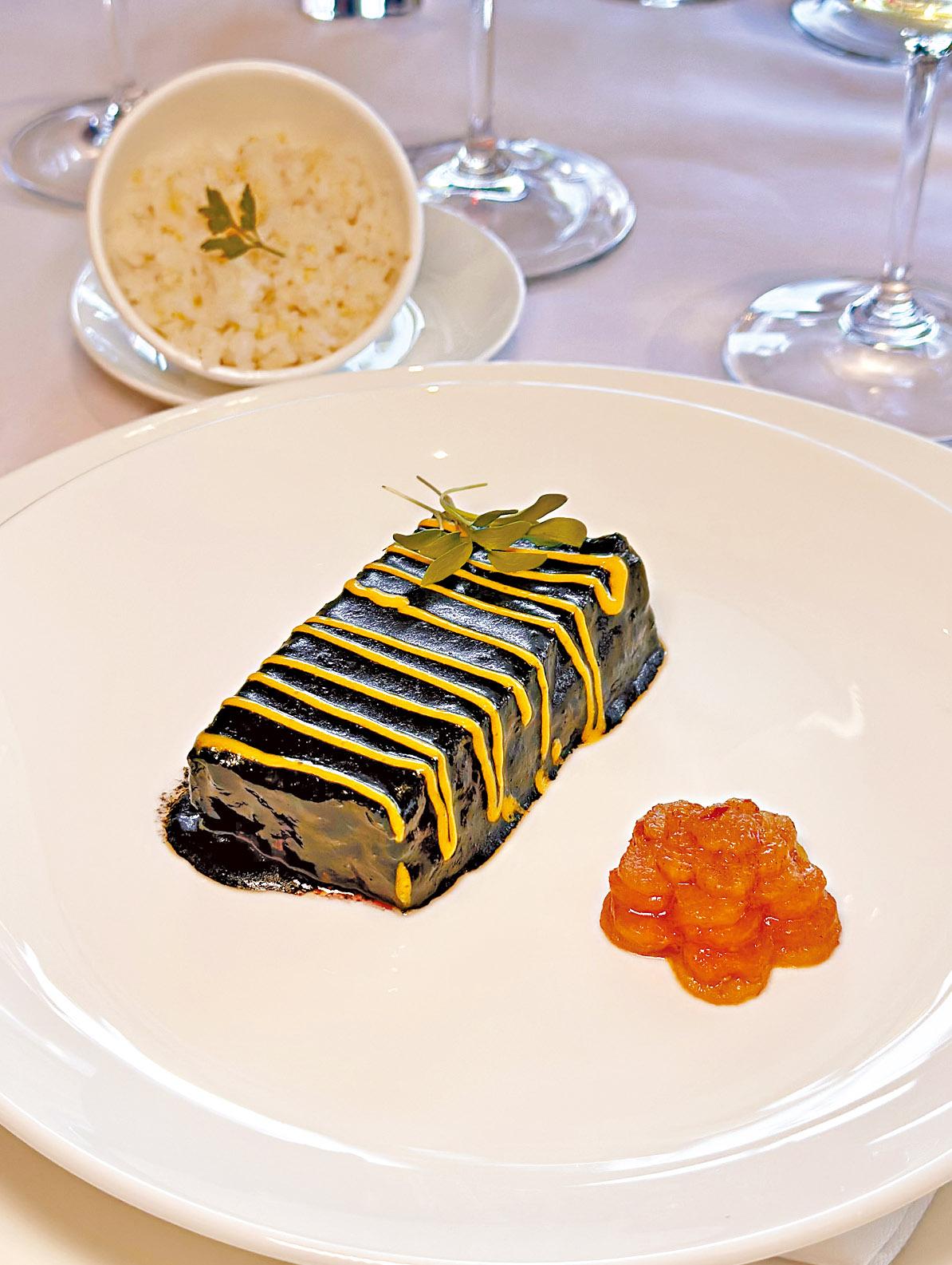 極黑和牛牛小排,豆酥,娘惹醃菜