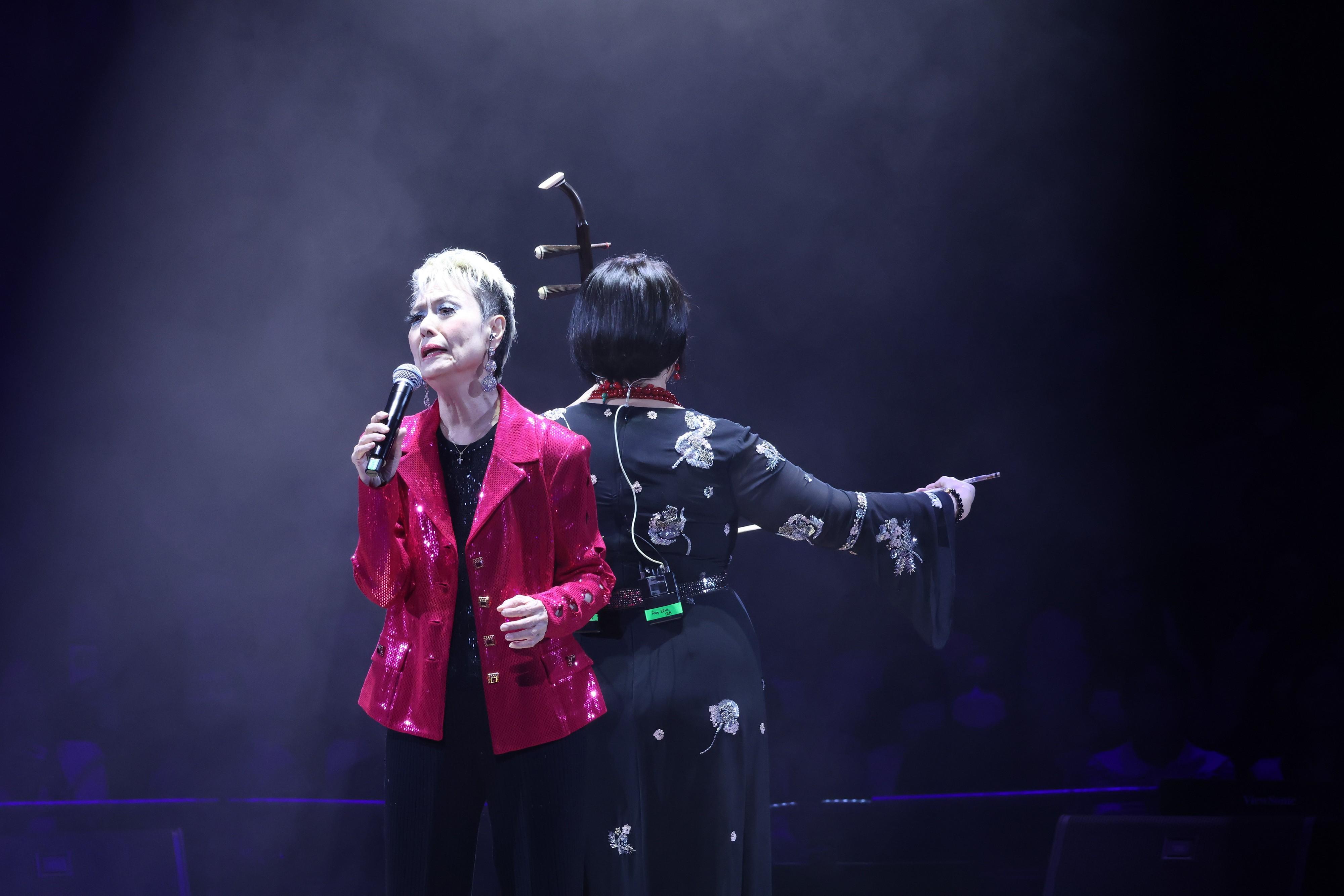 仙杜拉在2023年9月曾回香港演出向顧家煇及黃霑致敬演唱會,當時狀態不錯。(資料圖片)