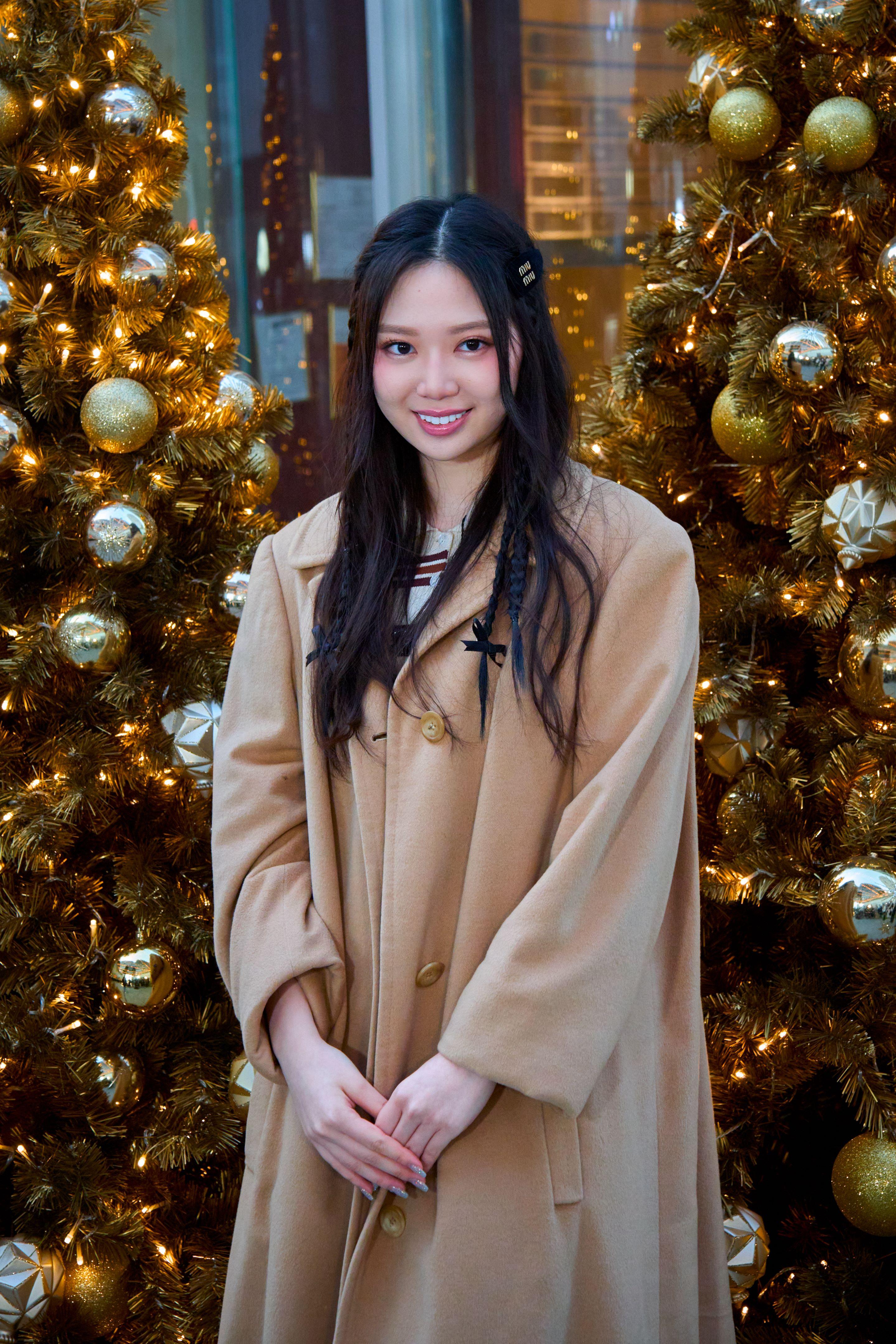 甄子丹女兒甄濟如首度於香港演出 於成長地獻唱喜獲家人支持