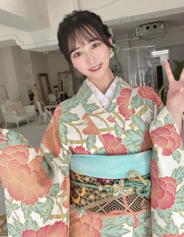 鍾培生拳賽|日本Ring Girl川瀬被讚似新垣結衣(川瀬もえIG)