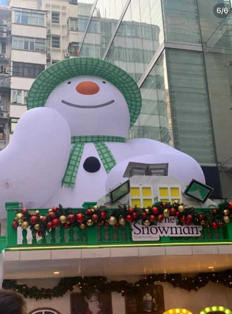 早前有來港旅遊的內地網民就拍攝了部分香港的聖誕裝修,並配文指「香港真的好超前!小紅書(小紅書)