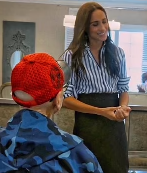 片段盡展梅根親善一面。(互聯網)