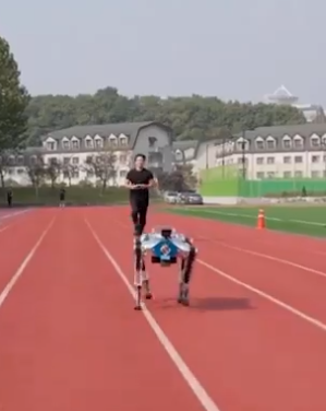 南韓大學研製機械狗 19.87秒跑100米破紀錄