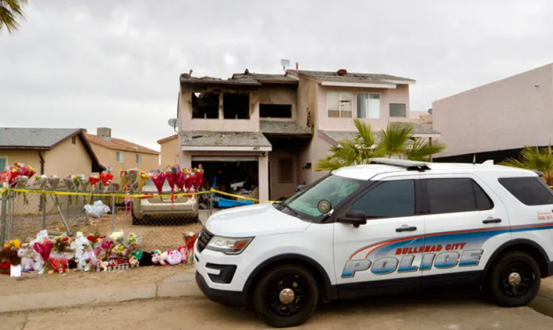 美國發生火災慘劇,亞利桑那州一名父親外出購買聖誕禮物,留下5名2歲至13歲小童在家,期間卻發生大火,鄰居曾試圖救火及爬樓梯救人但失敗,5童全數死亡。