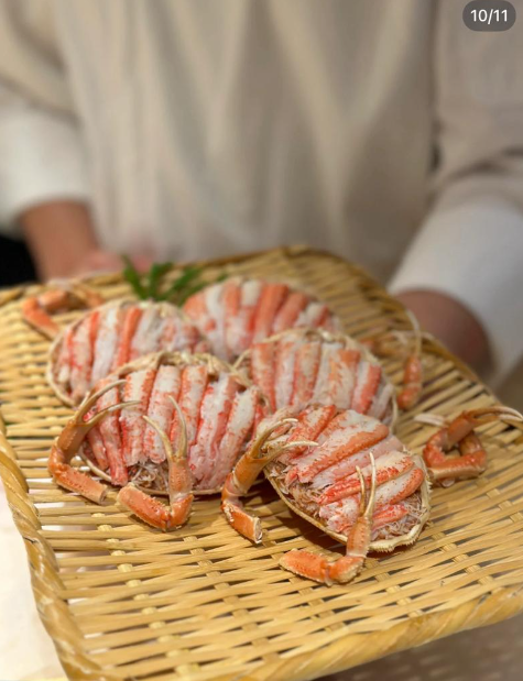 雖然事主後來有留言指「800是訂金,是我看錯我認」,但仍然不理解為何「追加兩貫就收費?」(圖片來源:小紅書)