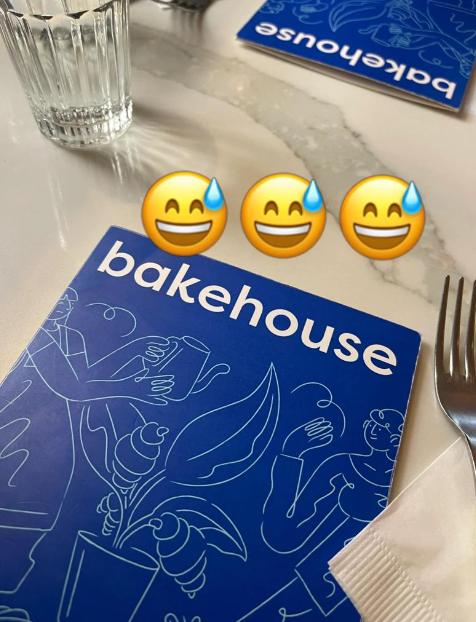 Bake House向來都是網紅店,無論幾點經過又或是路過哪一間分店,基本上都能看到門口的長長人龍。(圖片來源:小紅書)