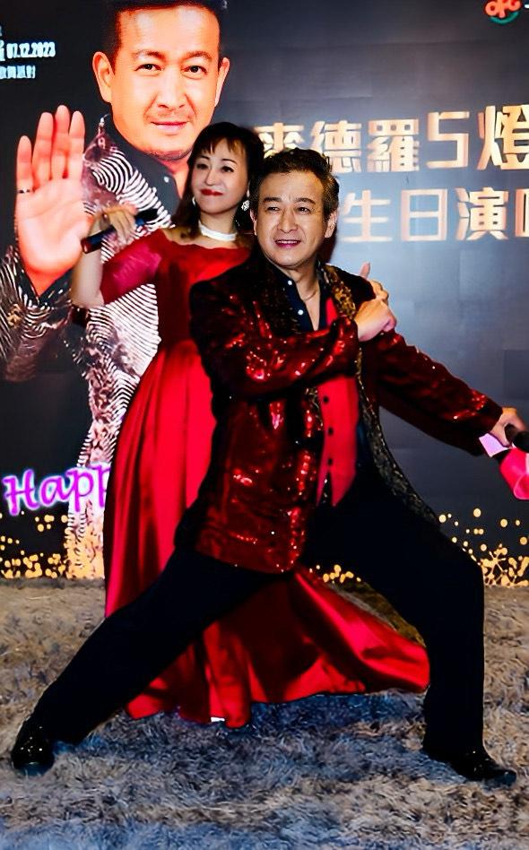 麥德羅65歲生日興奮期待長者咭。