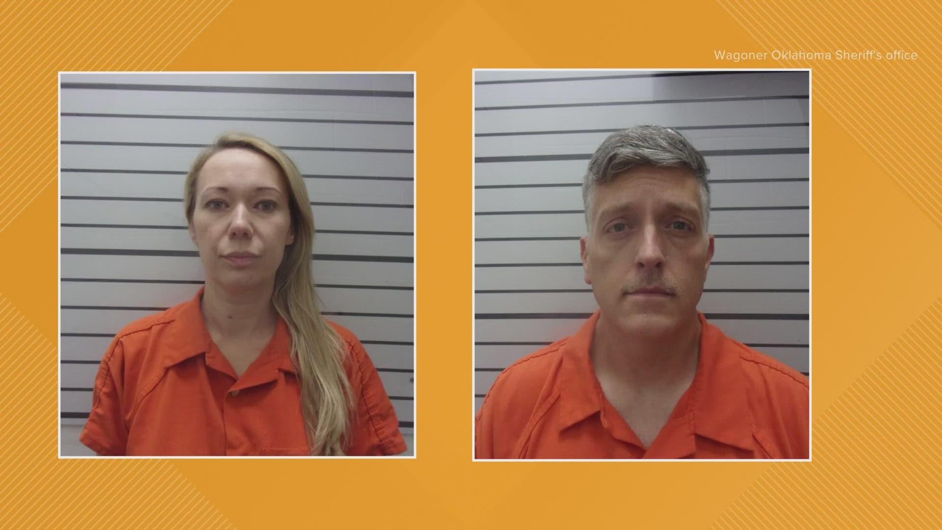 「The Return to Nature Funeral Home」的負責人Carie Hallford和Jon Hallford。(網上圖片)